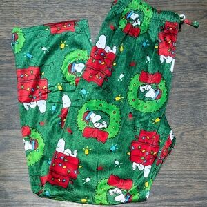 New Large Peanuts Snoopy Christmas Wreath Doghouse Pajama Pants